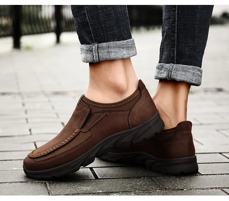 New round toe men's casual shoes - family place